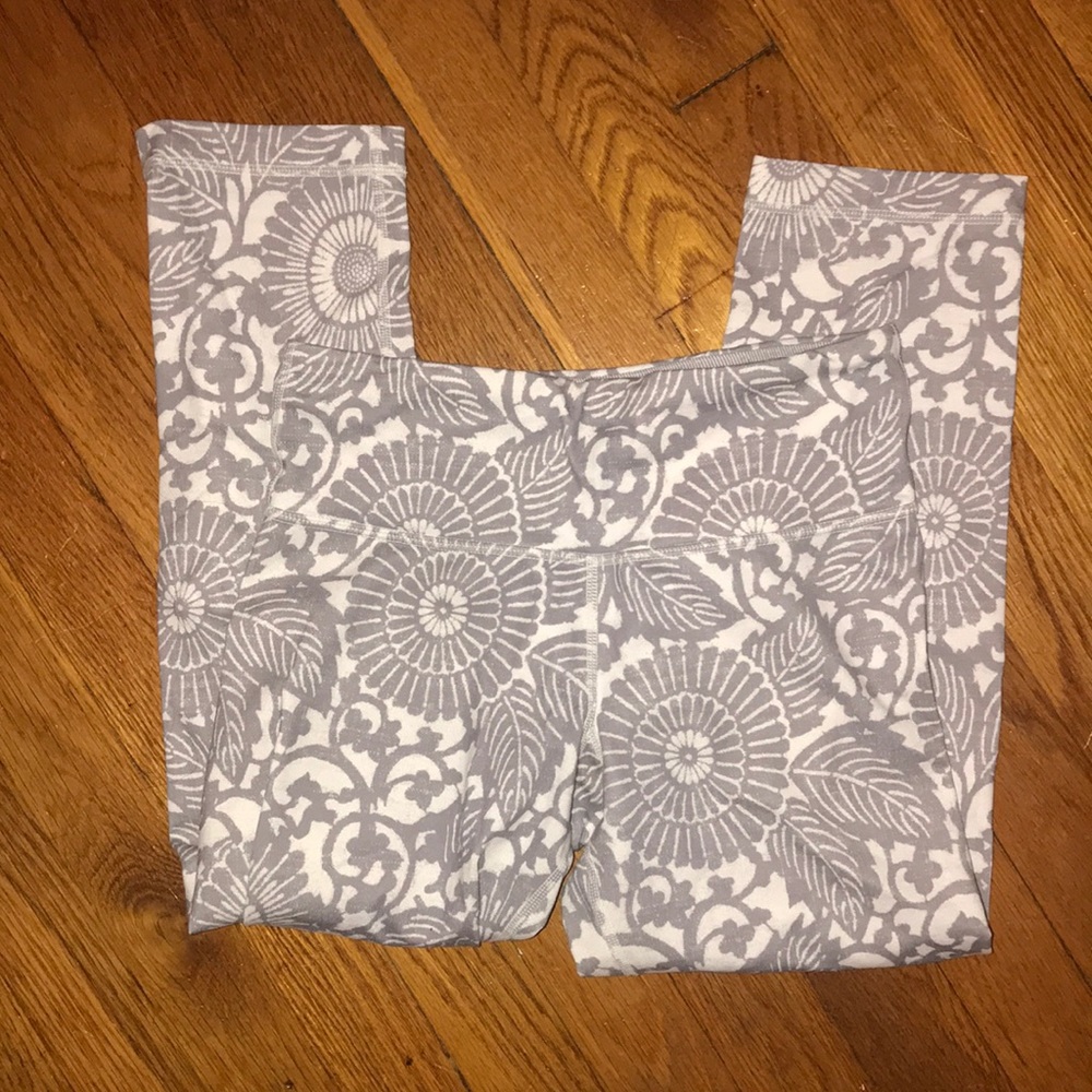 Lululemon cropped leggings